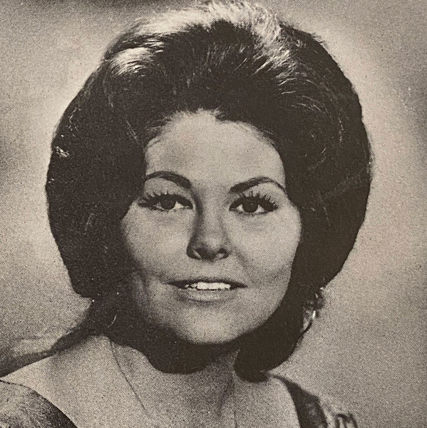 Lindalee Wakely